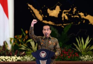 Jokowi Dorong Indonesia Menuju Industrialisasi Penuh