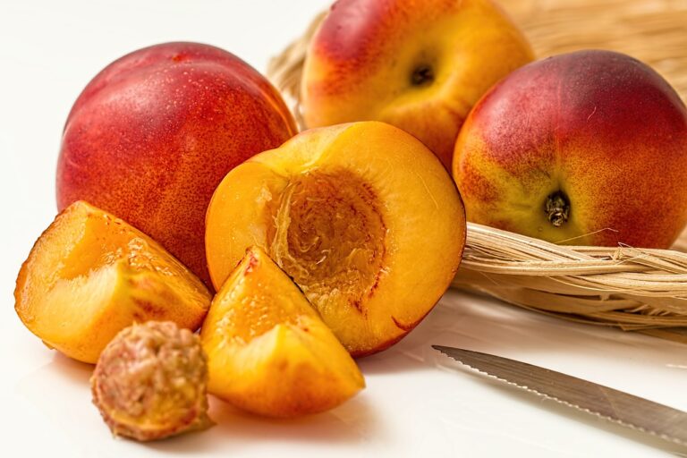 Tips Mengolah Buah Peach yang Lezat dan Segar